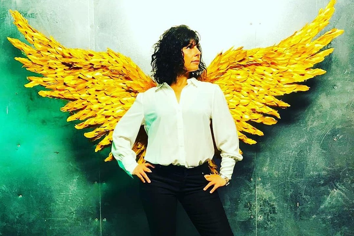 Weiche und humorvolle Synchronstimme