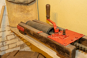 historische Wurstpresse