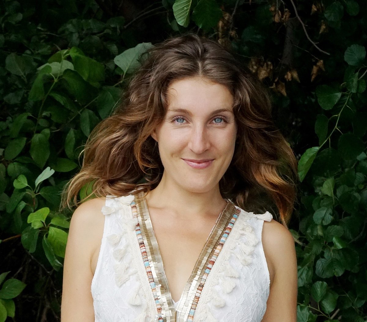 Weiblich, nachhaltige Produktionen, 28 Jahre