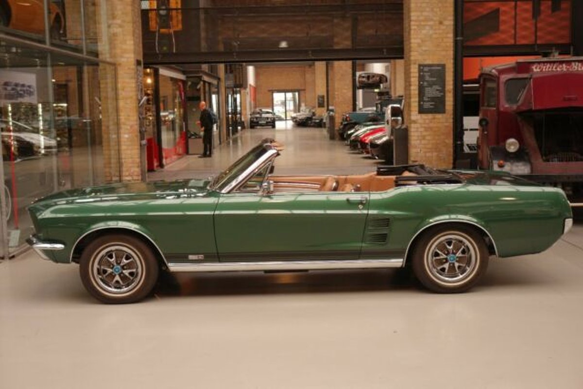Ford Mustang GTA Convertible