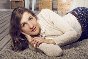 Weiblich, nachhaltige Produktionen, 28 Jahre