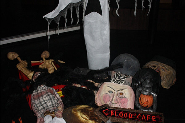 Halloween - Dekoration und Kostüme