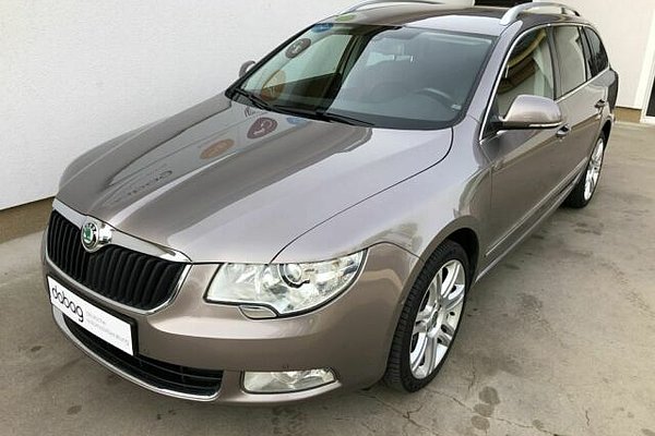 Skoda Superb Combi 2.0 TDI DSG Elegance