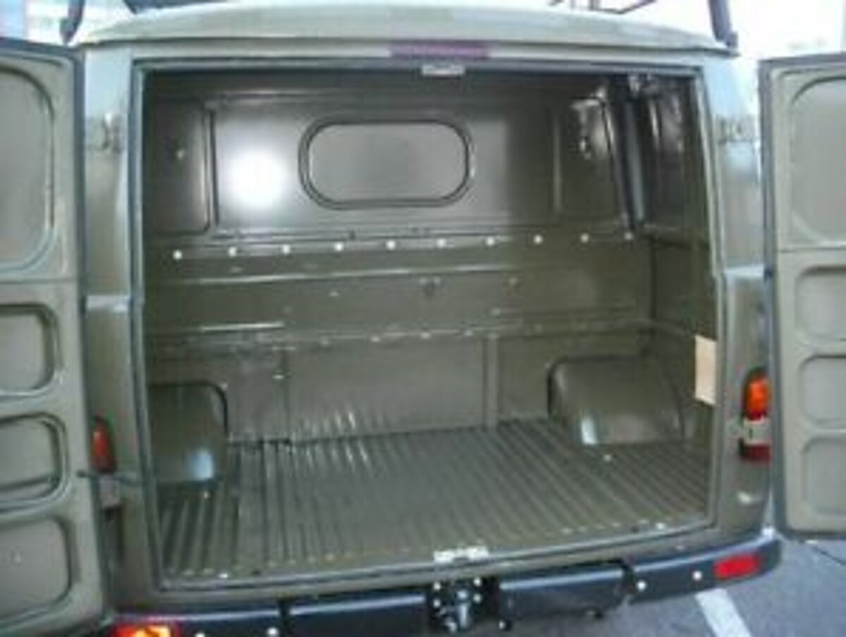 UAZ Geländebus 4x4 TROPHY