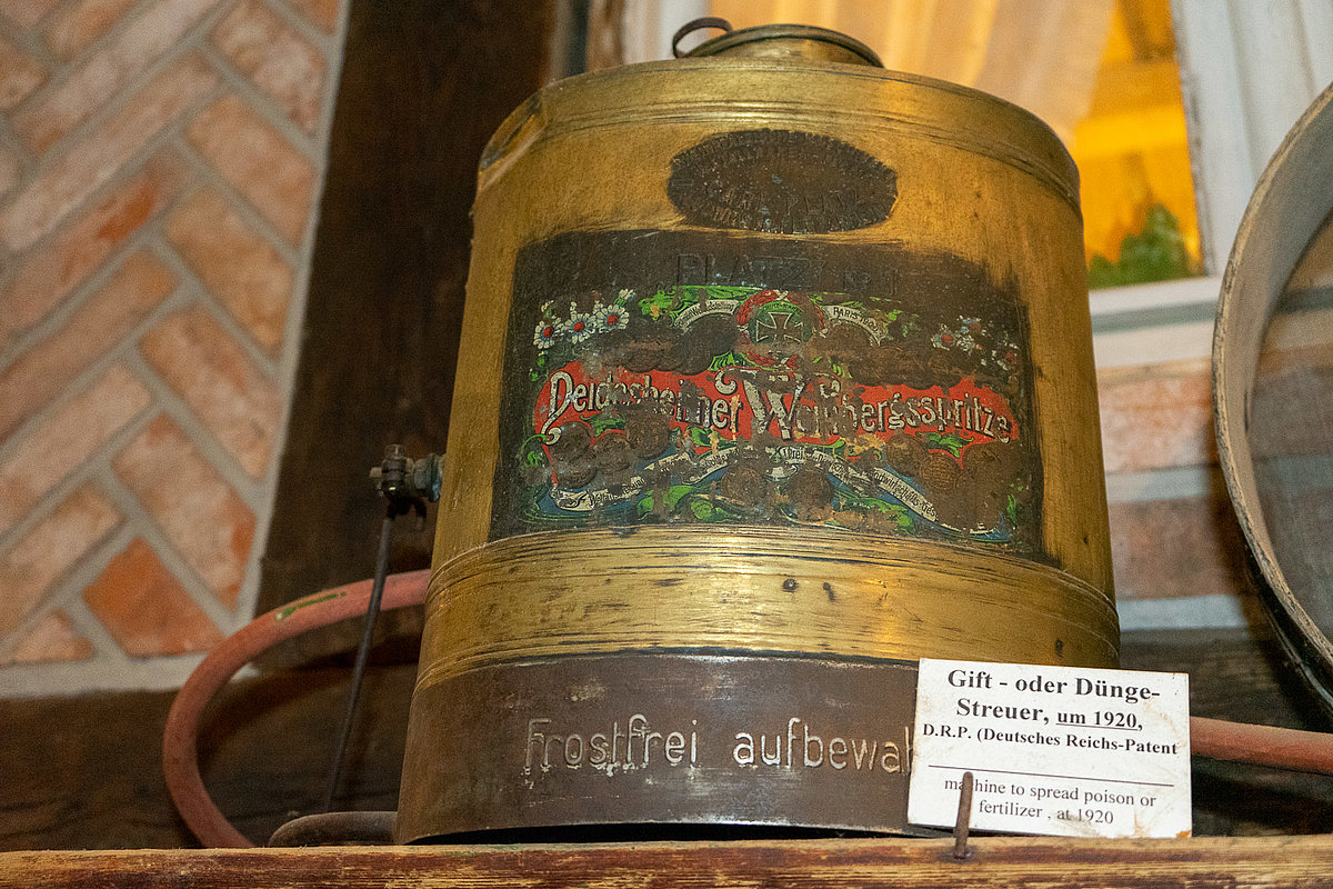 Gift- oder Düngestreuer 1920