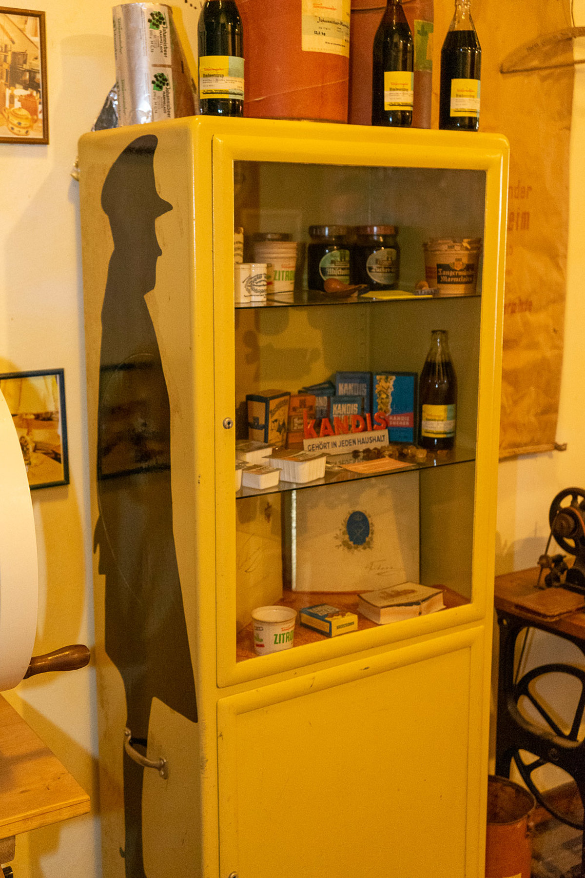 Arzneischrank 1940/50