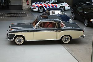 Mercedes-Benz 220 S Coupé mit SD