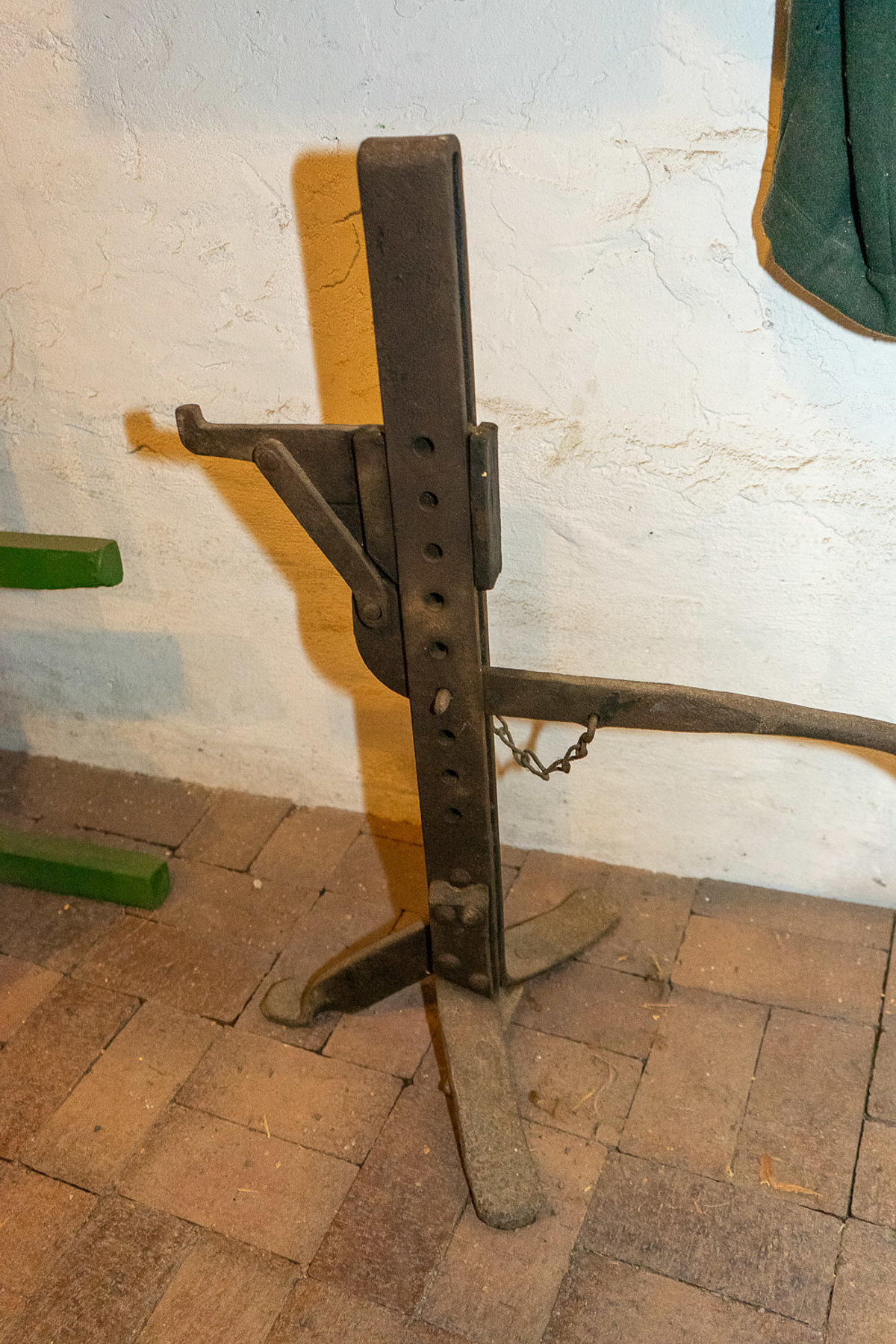 historischer Wagenheber um 1900