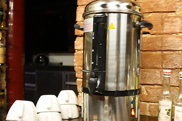 Große Kaffeemaschine