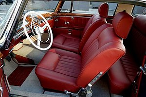 Mercedes-Benz 220 S Coupé mit SD