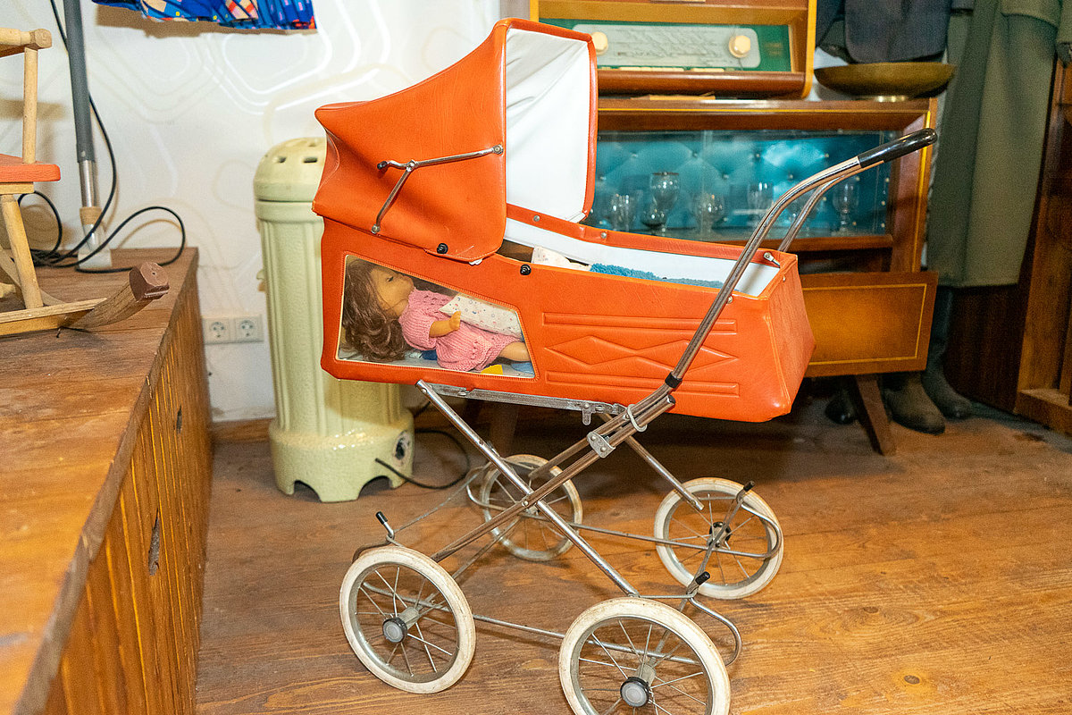 Puppenwagen DDR