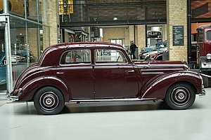 Mercedes-Benz 220 W187