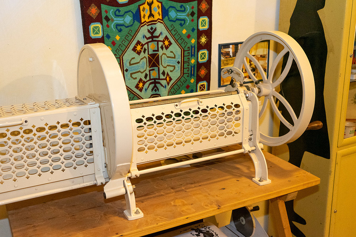 historische Brotschneidemaschine
